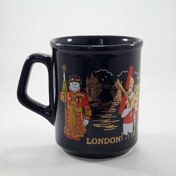Vintage London Souvenir Mug | Black Red & Metallic Gold Bus, Big Ben & Guardsman - Picture 3 of 9